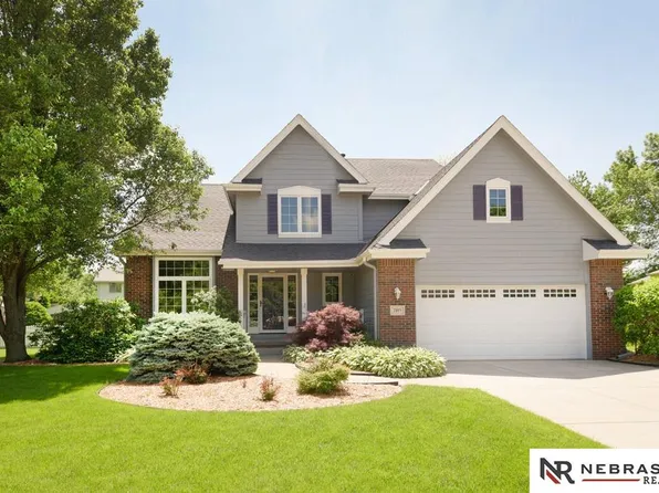 2115 Leigh St, Papillion, NE 68133