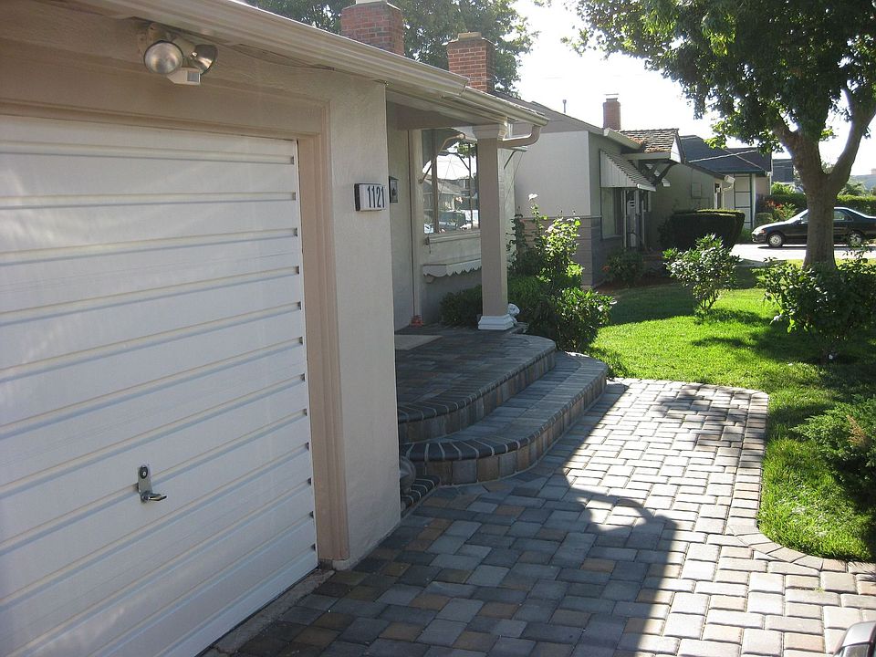 2nd image of 1121 Furlong St
