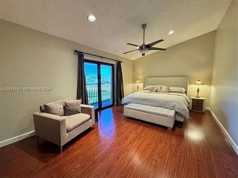 9023 Vineyard Lake Dr — Photo 14