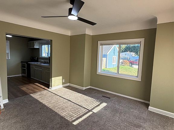 4th image of 3270 N Term St