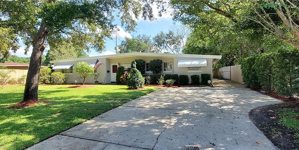 1st image of 9 Willow Dr