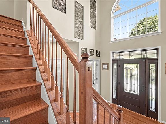 3rd image of 6013 Mary Ann Ln