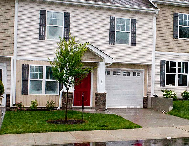 Older photo-tree is larger.