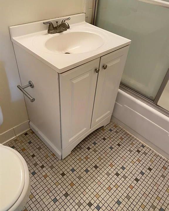 1st image of 35 Park Ave APT 2F