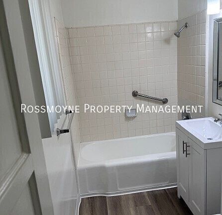 4th image of 624 E Cypress Ave #A