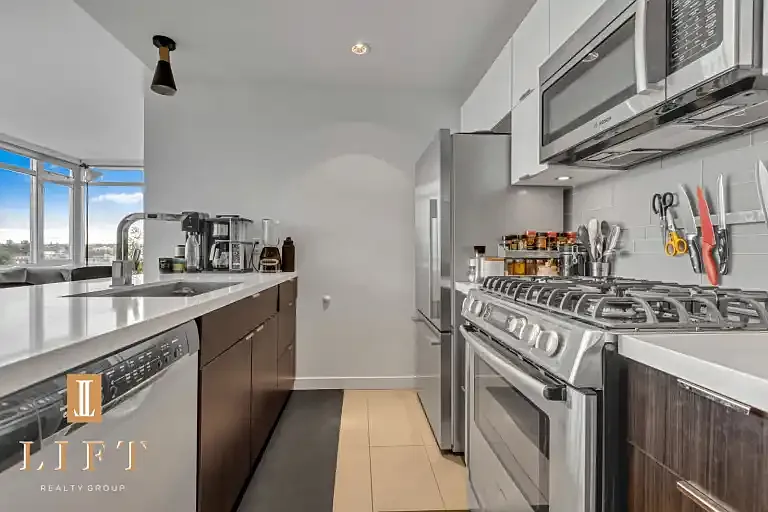 1775 Quebec St #1806 — Photo 8