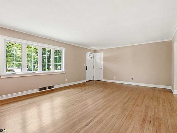 4th image of 14 Ford Hill Rd