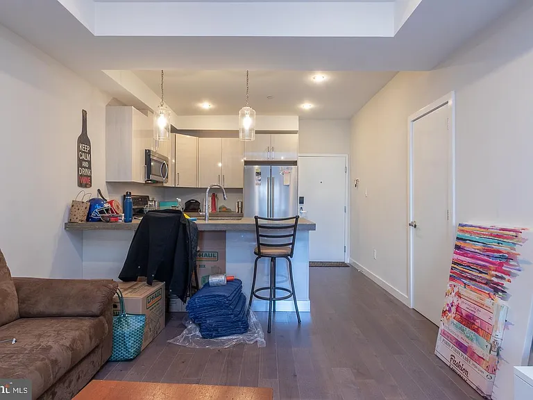 938 New Market St #304 — Photo 3