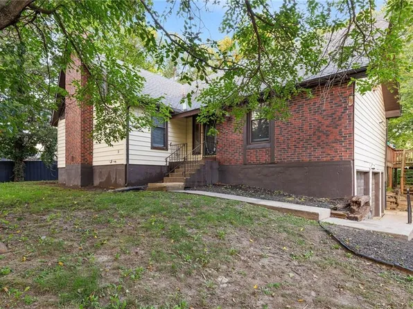 6707 Richmond Ave, Kansas City, MO 64133