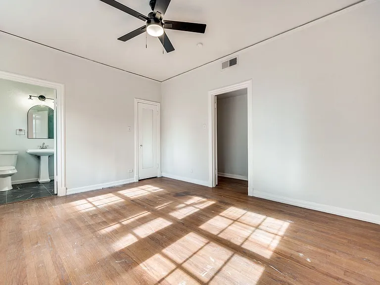 4315 Gilbert Ave — Photo 14