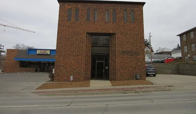 2 bed, 780 sqft, $1,200 — Photo 1