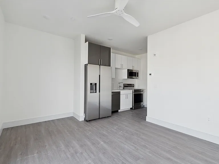 1221 E Fletcher St #409A — Photo 1