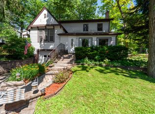 1240 Valley Rd, Twin Lakes, WI 53181