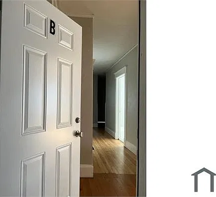 3 bed, $1,675 — Photo 2