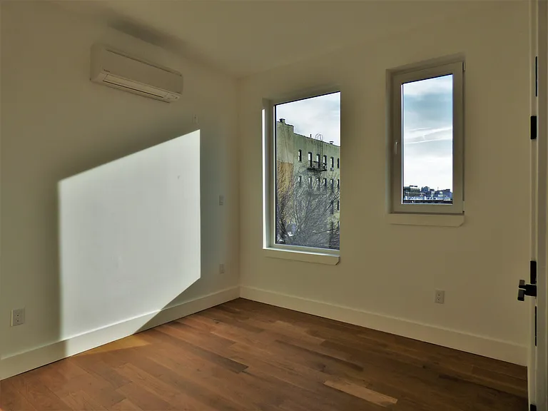 309 Grand St #4A — Photo 6