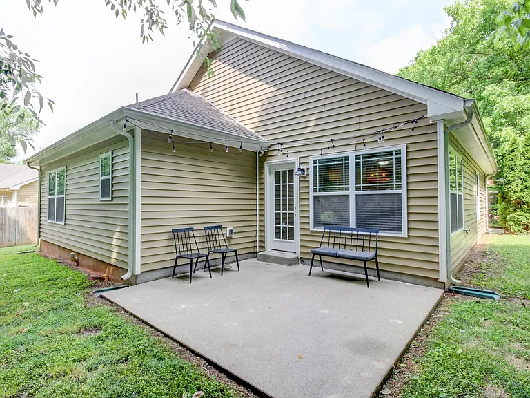 816 Dunbar Cave Rd — Photo 32
