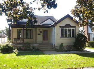 69 Drake St, Malverne, NY 11565