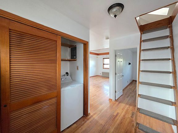 4th image of 286 New Dorp Ln APT 2