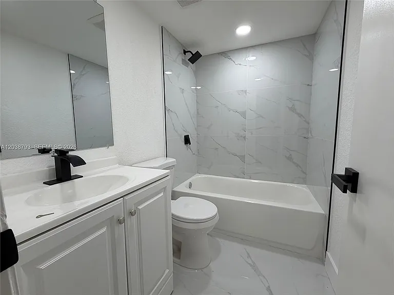 3540 N University Dr #C-6 — Photo 9