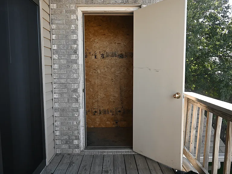 112 E Glenmore Dr — Photo 44