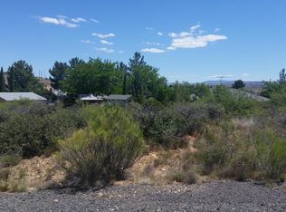 19516 E Ironwood Dr, Mayer, AZ 86333