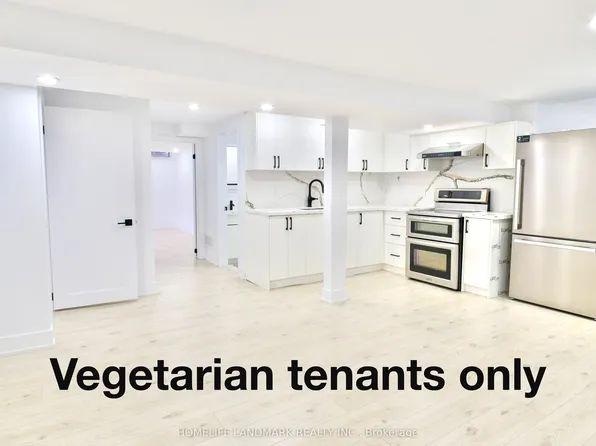 19 Rice Dr, Whitby, ON L1N 7Z2