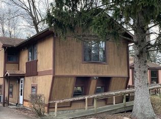 930 Garden Rd, Zanesville, OH 43701