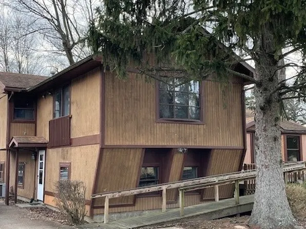 930 Garden Rd, Zanesville, OH 43701