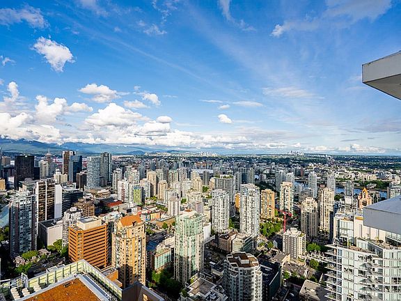 4th image of 1289 Hornby St #5302