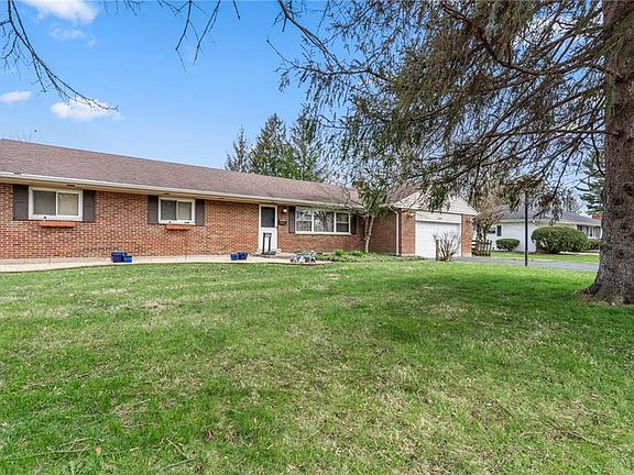 3rd image of 2058 S Belleview Dr