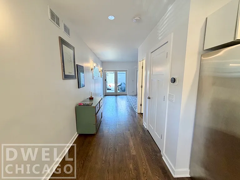 1419 N Paulina St — Photo 10