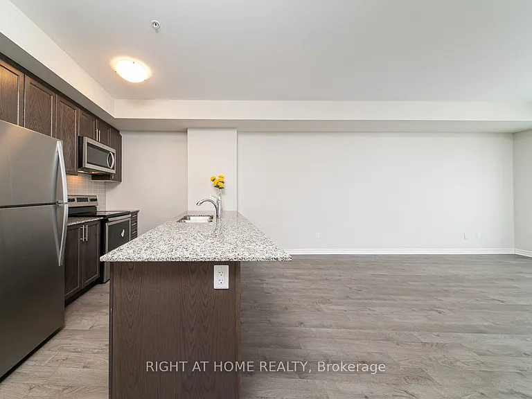 150 Oak Park Blvd #204 — Photo 8