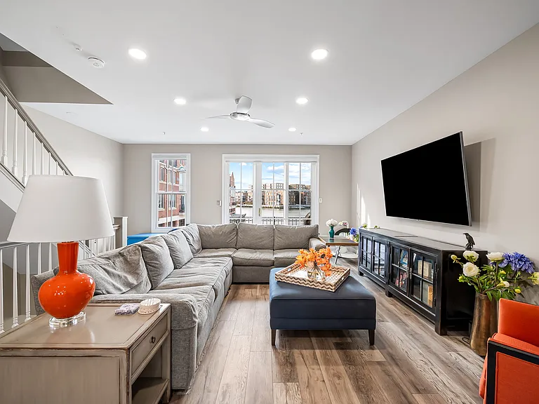 2323 Boston St #4 — Photo 11