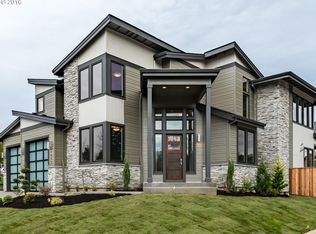 9448 SE Links Ave, Happy Valley, OR 97086