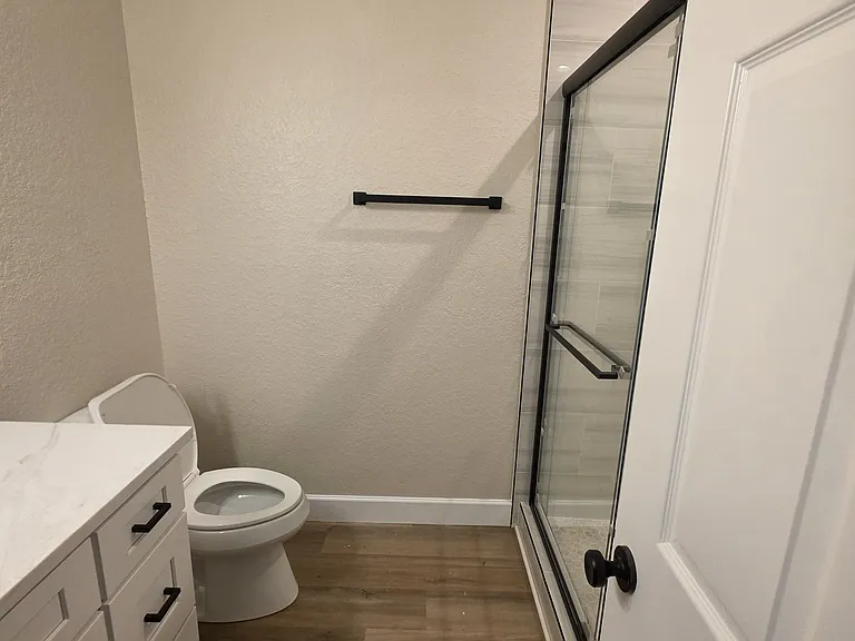 18001 Richmond Place Dr #1117 — Photo 4