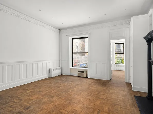 130 W 80th St APT 2R, New York, NY 10024