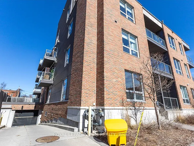 9 Balsam St W — Photo 2