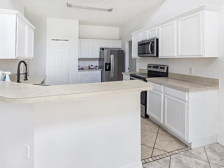 408 Eagle Dr — Photo 6
