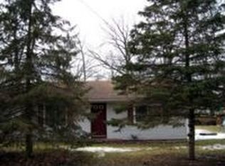 6505 Woodland Rd, Whitmore Lake, MI 48189