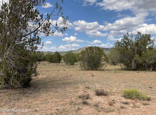 40670 W Scout Trl, Seligman, AZ 86337