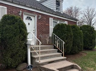 137 Oakland St, Englewood, NJ 07631