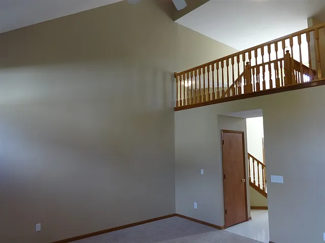 4936 Claymill Dr — Photo 7