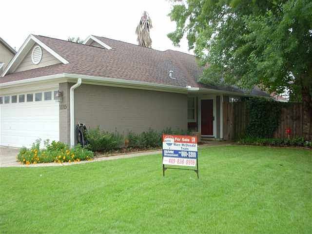 1st image of 1005 Green Meadow St