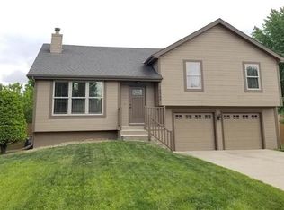 10307 NW 85th Ct, Kansas City, MO 64153