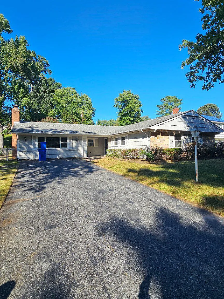 4 bed, 3.0 bath, 2018 sqft, $3,400 — Photo 1