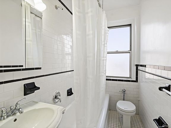 5th image of 19 william Street #5J