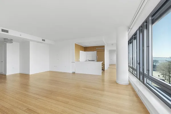 Rented by R New York | media 23