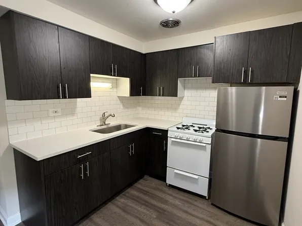 6013 N Winthrop Ave #101, Chicago, IL 60660