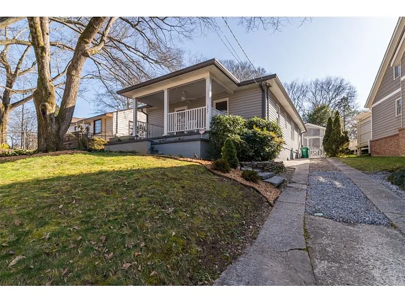 1347 Sylvan Cir photo 1