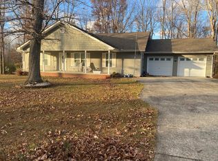 466 Raven Cliff Rd, Graysville, TN 37338